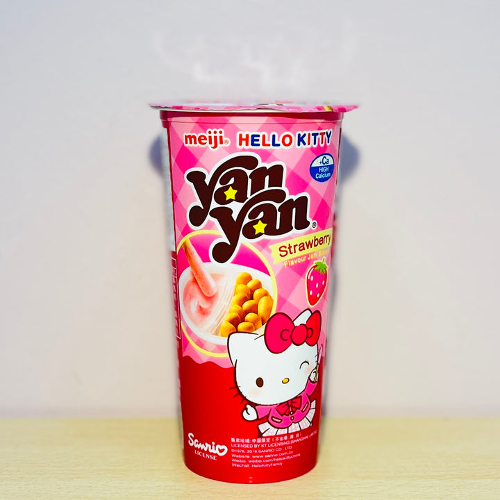 Meiji Hello Kitty Yan Yan Strawberry Flavour 50g 明治欣欣杯Hello Kitty草莓味