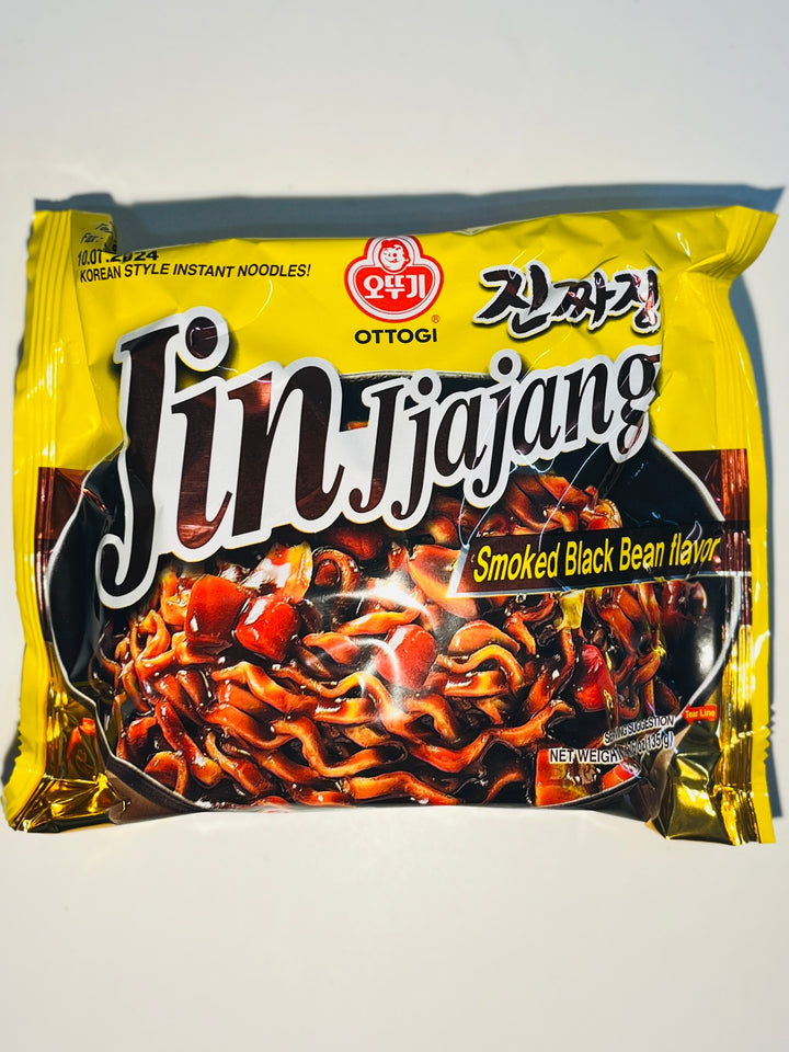 Ottogi Jin Ramen Jjajang Flavour 135g 金拉面炸酱味