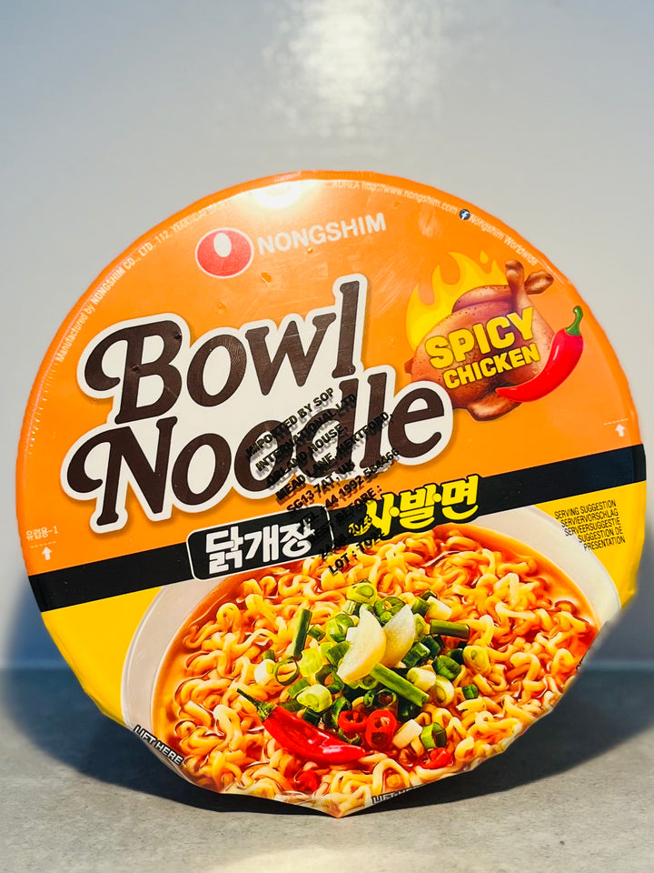 Nongshim Spicy Chicken Bowl Noodle 农心辣味鸡桶面100g